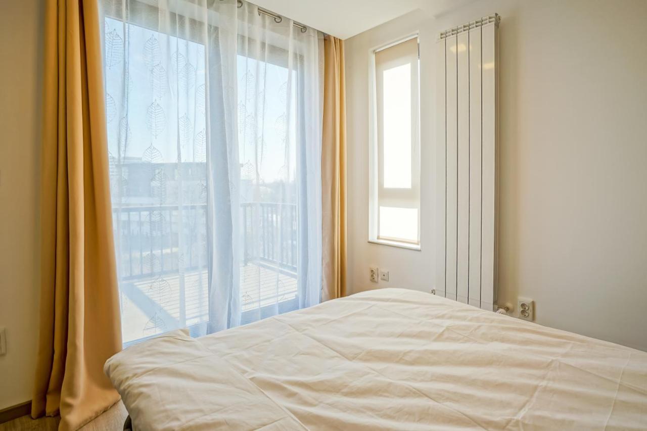 Bright Apartments Moments Away From Herastrau Park, Mall And Metro บูคาเรสต์ ภายนอก รูปภาพ