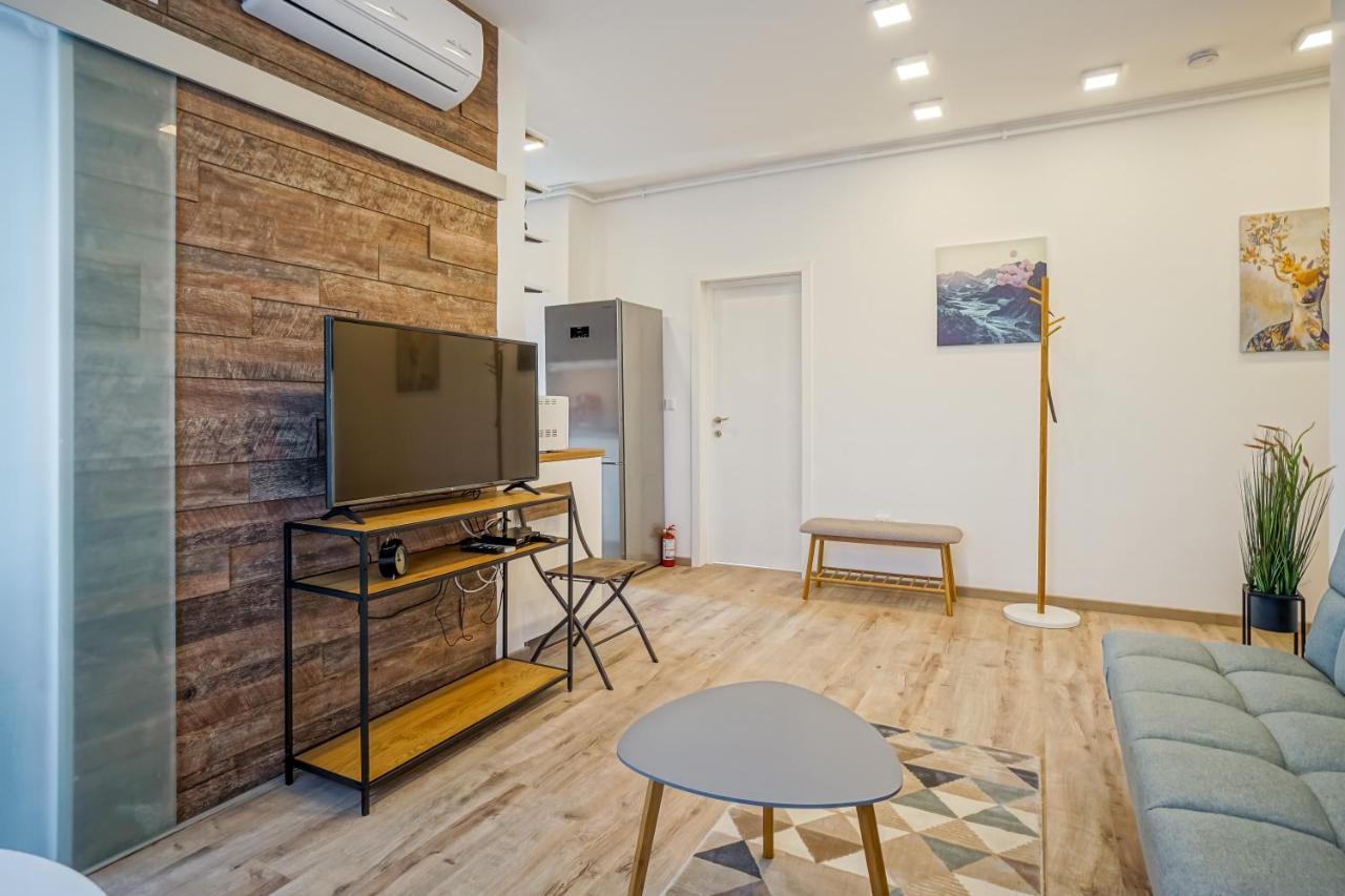 Bright Apartments Moments Away From Herastrau Park, Mall And Metro บูคาเรสต์ ภายนอก รูปภาพ