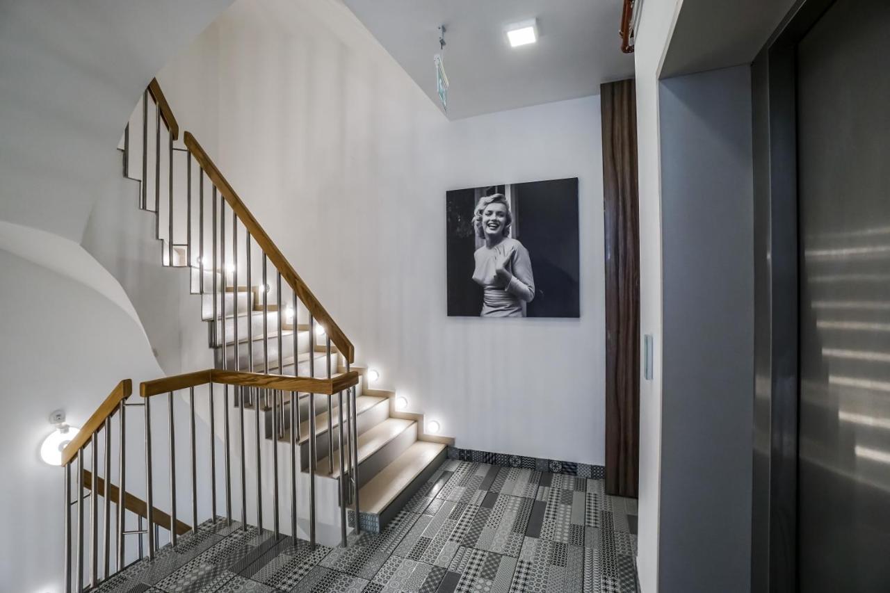 Bright Apartments Moments Away From Herastrau Park, Mall And Metro บูคาเรสต์ ภายนอก รูปภาพ