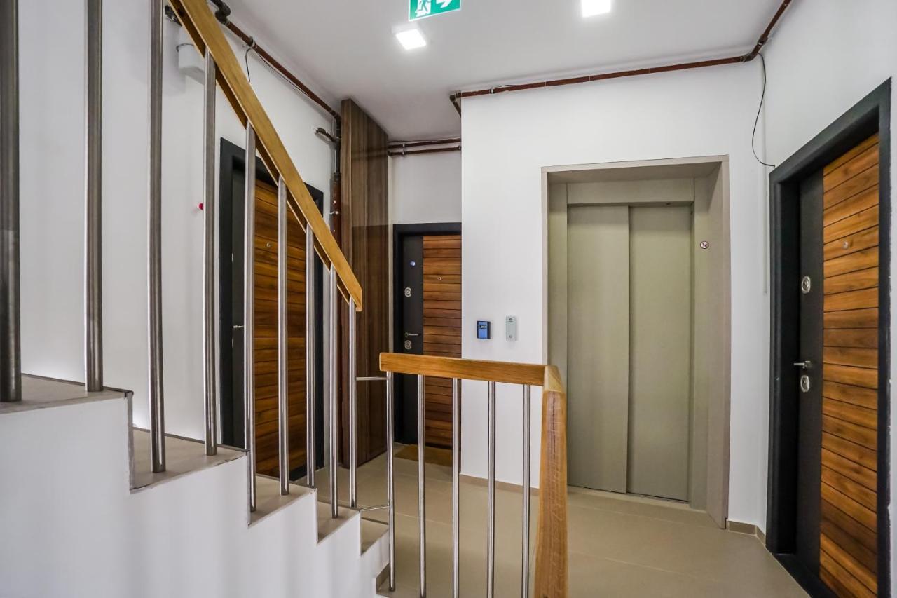 Bright Apartments Moments Away From Herastrau Park, Mall And Metro บูคาเรสต์ ภายนอก รูปภาพ