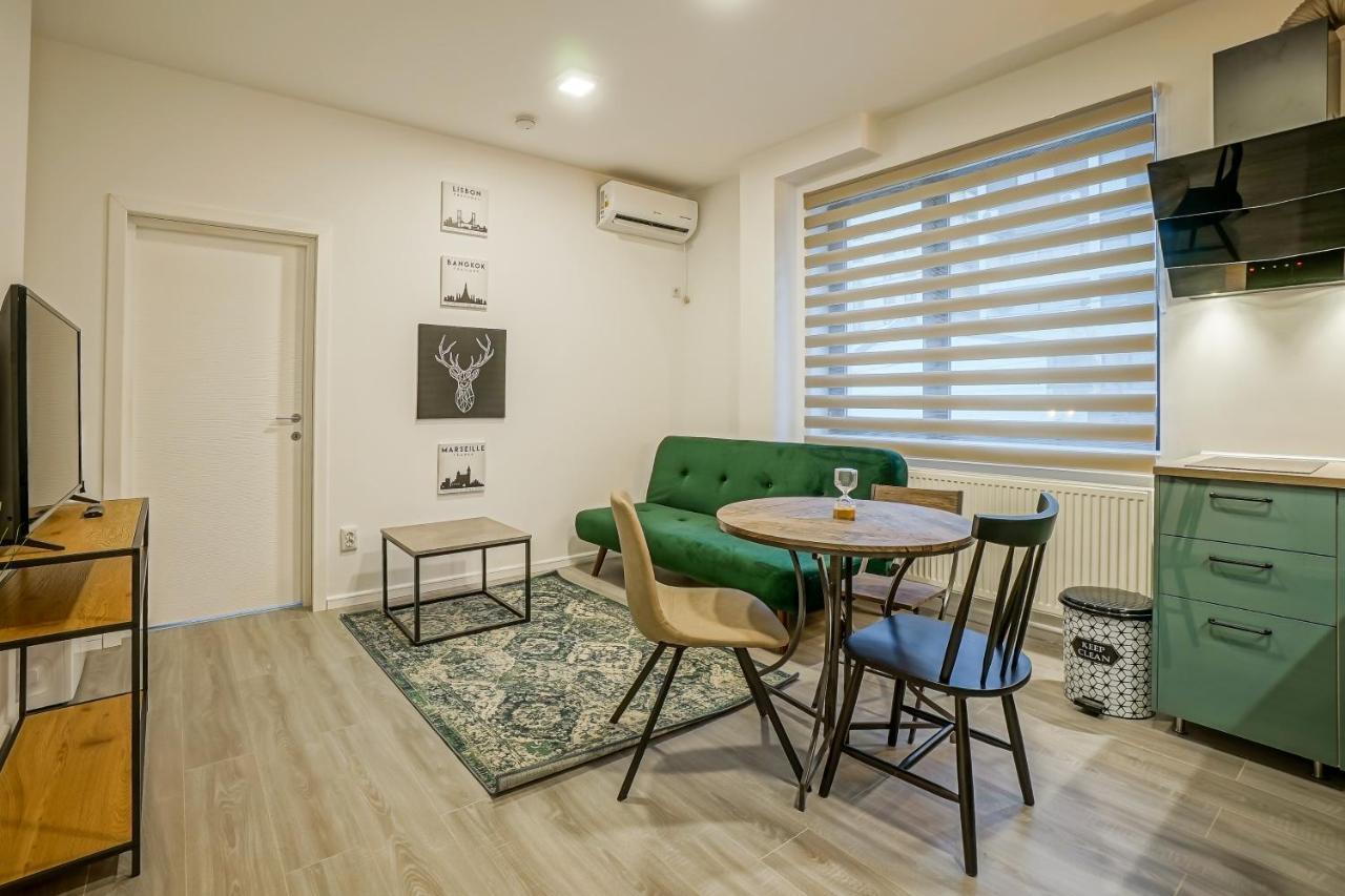 Bright Apartments Moments Away From Herastrau Park, Mall And Metro บูคาเรสต์ ภายนอก รูปภาพ