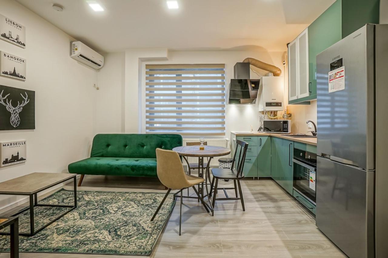Bright Apartments Moments Away From Herastrau Park, Mall And Metro บูคาเรสต์ ภายนอก รูปภาพ
