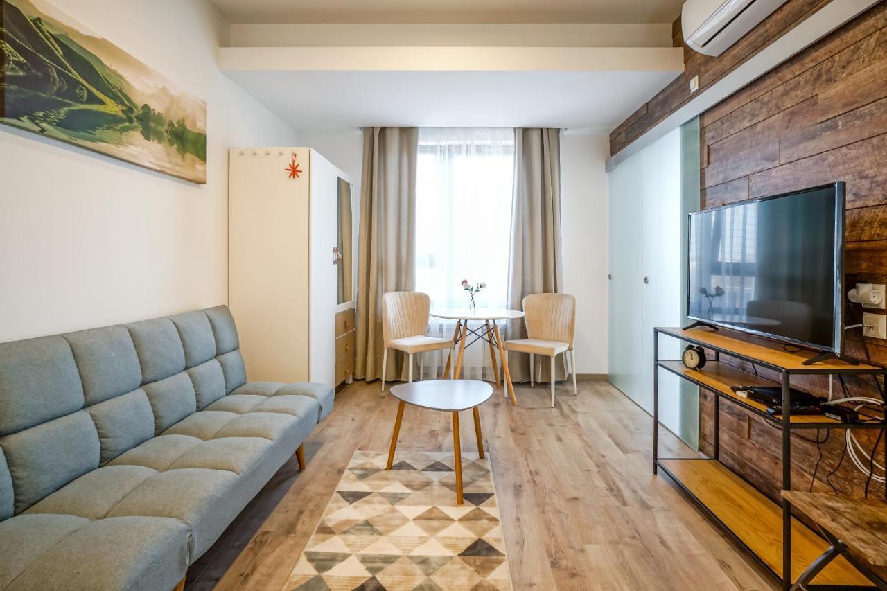 Bright Apartments Moments Away From Herastrau Park, Mall And Metro บูคาเรสต์ ภายนอก รูปภาพ